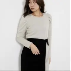 ライトベージュ　長袖　シャツ　ショルダーギャザーカット　rienda フリー