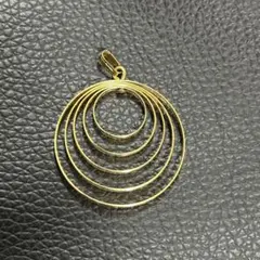 ゴールド 重ねリング型チャーム