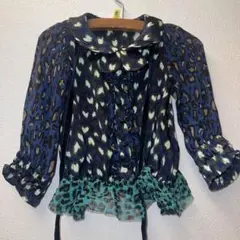 美品バックアレイ総柄フリルブラウス90