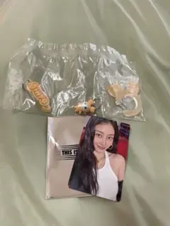 twice this is for 一万円特典 とカラビナ　ジヒョ