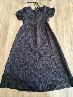 花柄エンボスバックリボンフレアワンピース