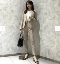 ベージュ スラックス