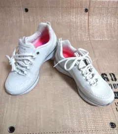 【極美品】スケッチャーズ シナジー SKECHERS Ultra スニーカーのサムネイル