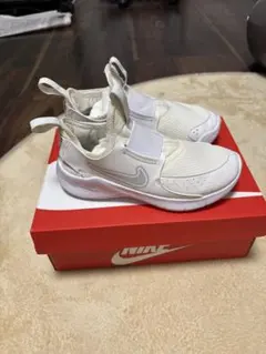 ナイキ フレックス ランナー 4 ジュニア ランニングシューズ