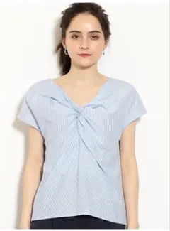 グリーンレーベルカットソー　半袖　ねじれ　水色