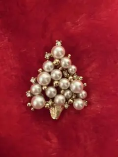 【美品】パールのクリスマスツリー型ブローチ