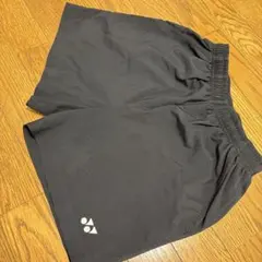 ヨネックス　ブラック　Lサイズ