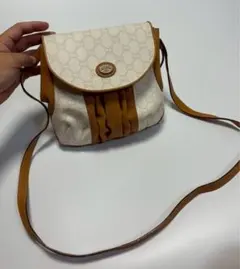 オールドグッチGGショルダーバッグ　ホワイトのサムネイル