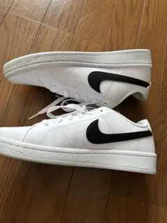 新品未使用ナイキ NIKE スニーカー 白 25.5cm