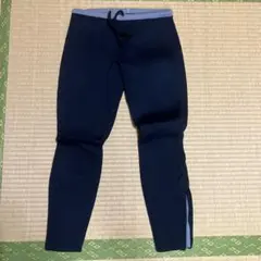 お値下げ中　Hele i Wah ウエットスーツ 素材　ボトム　レディース　美品のサムネイル