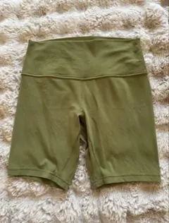 Lululemon women’s sports shorts greenのサムネイル