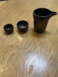 黒色陶器製徳利と杯セット
