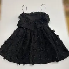 フリル付きブラックキャミソールのサムネイル
