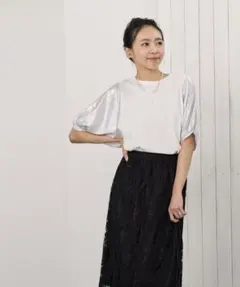✨新品タグ付き✨ vingtrois（バントロア）グリッター袖 デザインTシャツのサムネイル