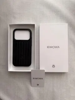 【中古】RIMOWA iPhone 17 PRO ケース ブラック　箱付きのサムネイル