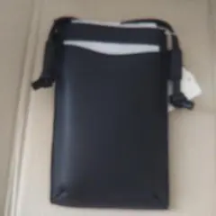 スマホショルダーバッグ 黒 合成皮革