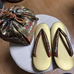 未使用ゴールドの和装用草履と巾着セット