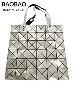 BAOBAO　バオバオ　ISSEYMIYAKE　イッセイミヤケ　ハンドバッグ