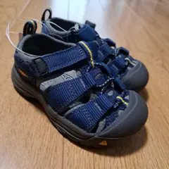 KEEN キッズ用 ネイビーサンダル　新品