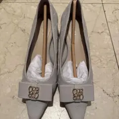 ポインテッド パンプス