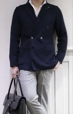 【最終価格】新品未使用品 LARDINI ニットジャケット ESLJM57のサムネイル
