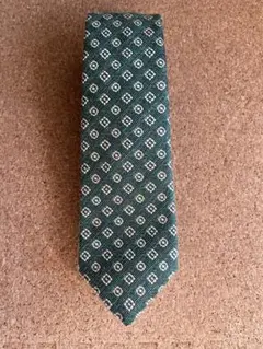 定価4.9万円の7割引キートンKITON新品未使用イタリア製シルクネクタイ灰色 定価4.9万円の7割引キートンKITON新品未使用イタリア製シルクネクタイ