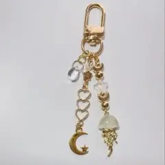 ✮ビーズキーホルダー✮ 白 クラゲ 韓国 コレクトブック y2k