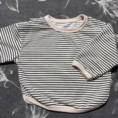 韓国子供服　長袖カットソー 白と黒のストライプ 80cm