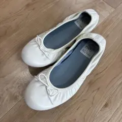 Emma Francis バレエシューズ ホワイトのサムネイル
