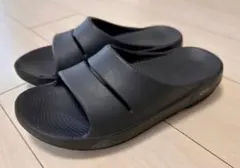 OOFOS OOAHH リカバリーサンダル ブラックのサムネイル