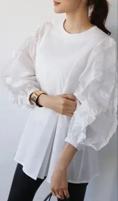 2026年最新】yori ブラウスの人気アイテム - メルカリ