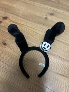 オズワルド 耳付きカチューシャ