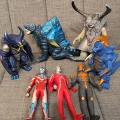 ウルトラマン怪獣フィギュア 10体セット - メルカリ