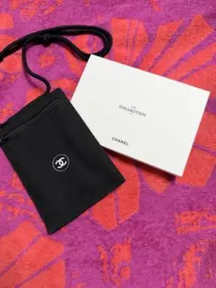 CHANEL BEAUTE ノベルティー　サコッシュのサムネイル