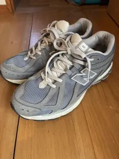 ニューバランス　1906 グレー