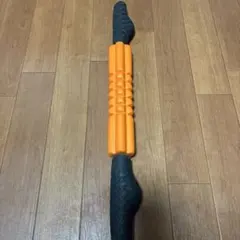 筋膜ローラー オレンジと黒