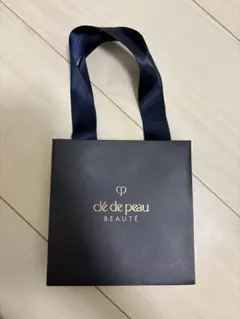 2026年最新】Clé de Peau Beauté 紙袋の人気アイテム - メルカリ