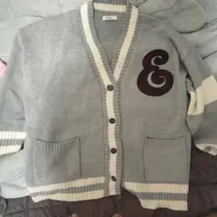 グレー ボタン付きカーディガン &刺繍