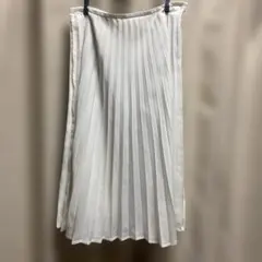 earthオフホワイト プリーツ ひざ丈スカート　Mサイズ　卒業・入学