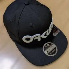 Oakley 9FIFTY SNAPBACK ブラックキャップ（ニューエラ）