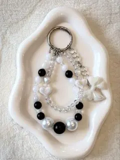 ビーズキーホルダー y2k 韓国 チャーム キーリング黒 ブルベ 【No.48】