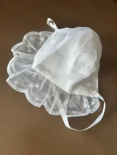 ホワイト レース付きベビー帽子