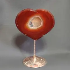 カーネリアン　ジオード　ハート　台座付き　天然石　no,2090