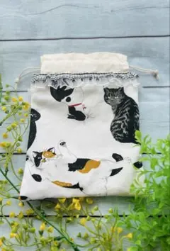 再販売！人気の猫柄巾着　三毛猫　サバトラ柄　124