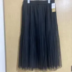 【新品タグ付き】ベルーナ ブラック チュール素材プリーツスカート　裏地ありのサムネイル