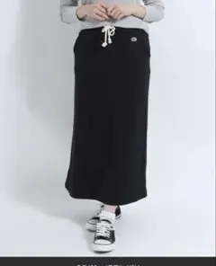 一度着用のみChampion ワンポイントロゴ刺繍スウェットスカート　黒M