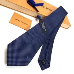 2025年最新】ルイヴィトンネクタイネイビーの人気アイテム - メルカリ