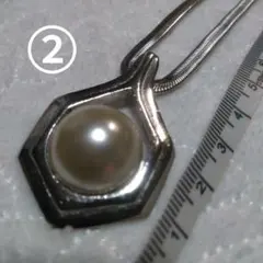 ②大きめパール風ネックレス　36センチ