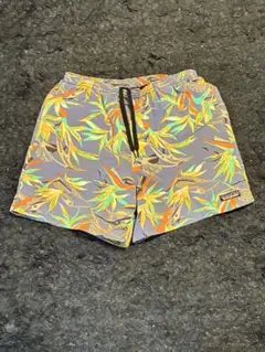 Patagonia トロピカル柄 ショートパンツ S