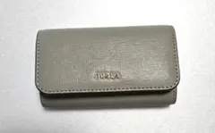FURLA ベージュ キーケース